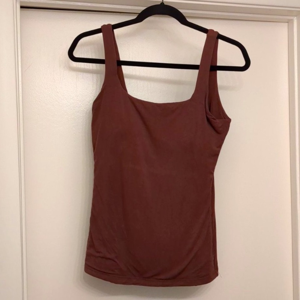 Klassy Network Square Tank - Includes Pads